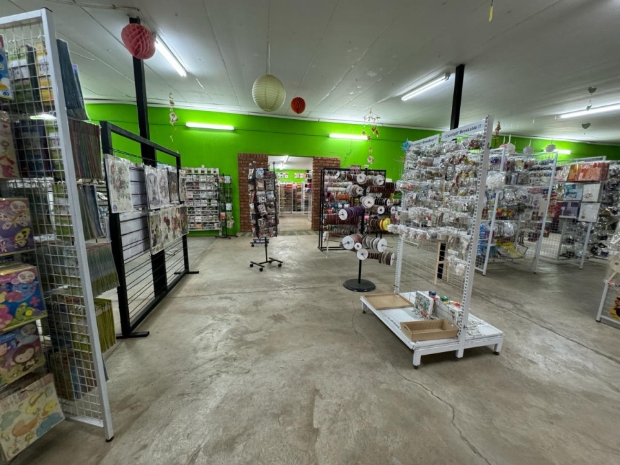 6 Bedroom Property for Sale in Hartbeespoort Rural North West